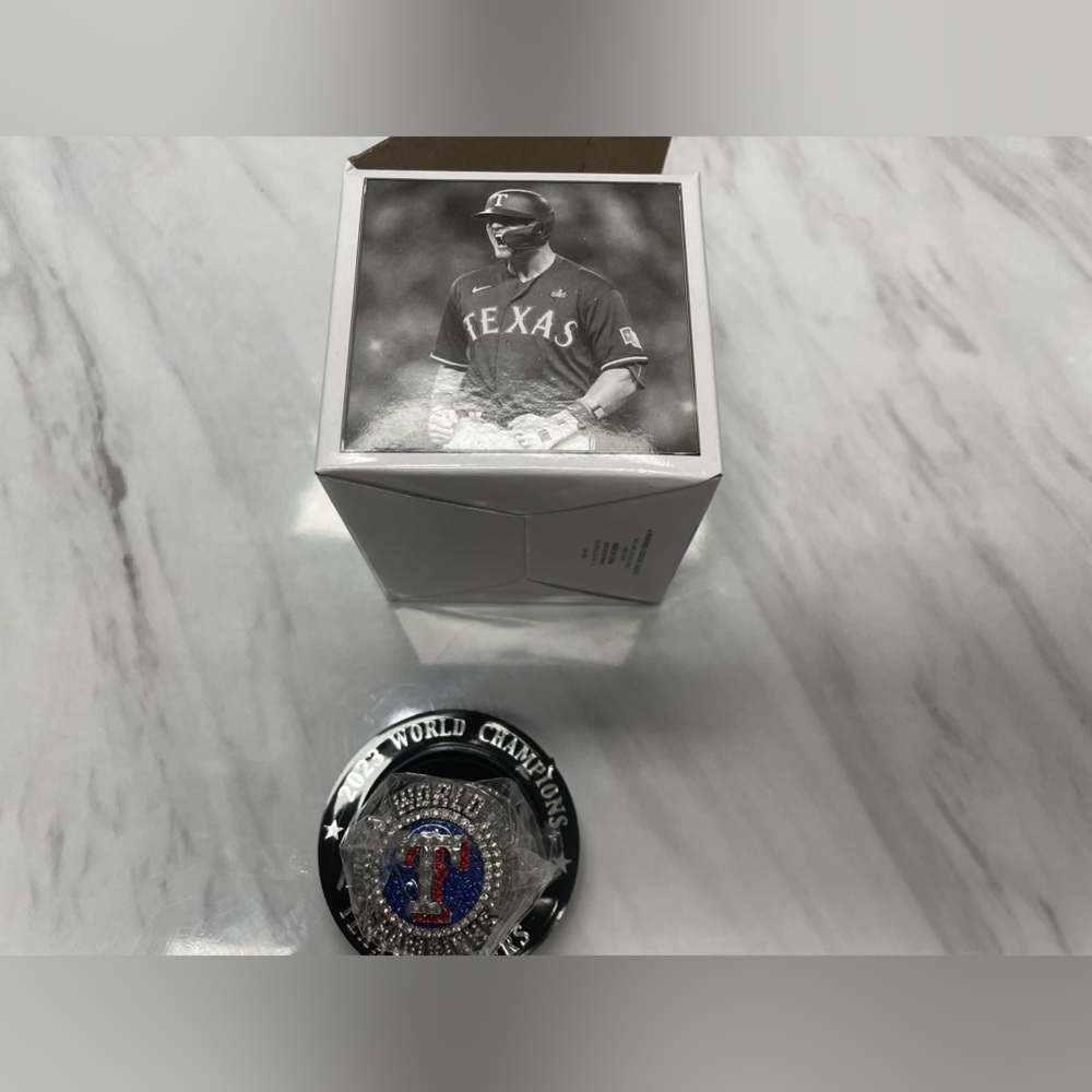 MLB World Series Championship Ring Replica - Blue, Red, Silver